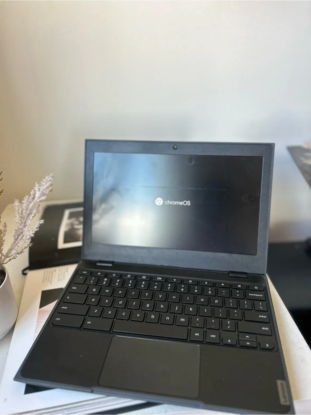 Black Chromebook Laptop - Sleek Portable Computer Lenovo 2nd Gen